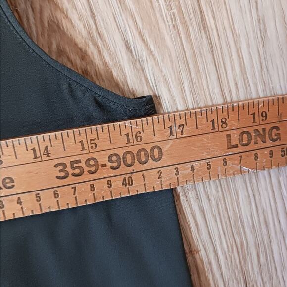 Loft Hunter Green Chiffon Front Slub Knit Back Sleeveless Blouse Size XS - Picture 5 of 6